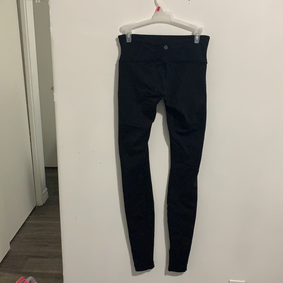 Lululemon Regular Waisted black Leggings - Picture 3 of 4